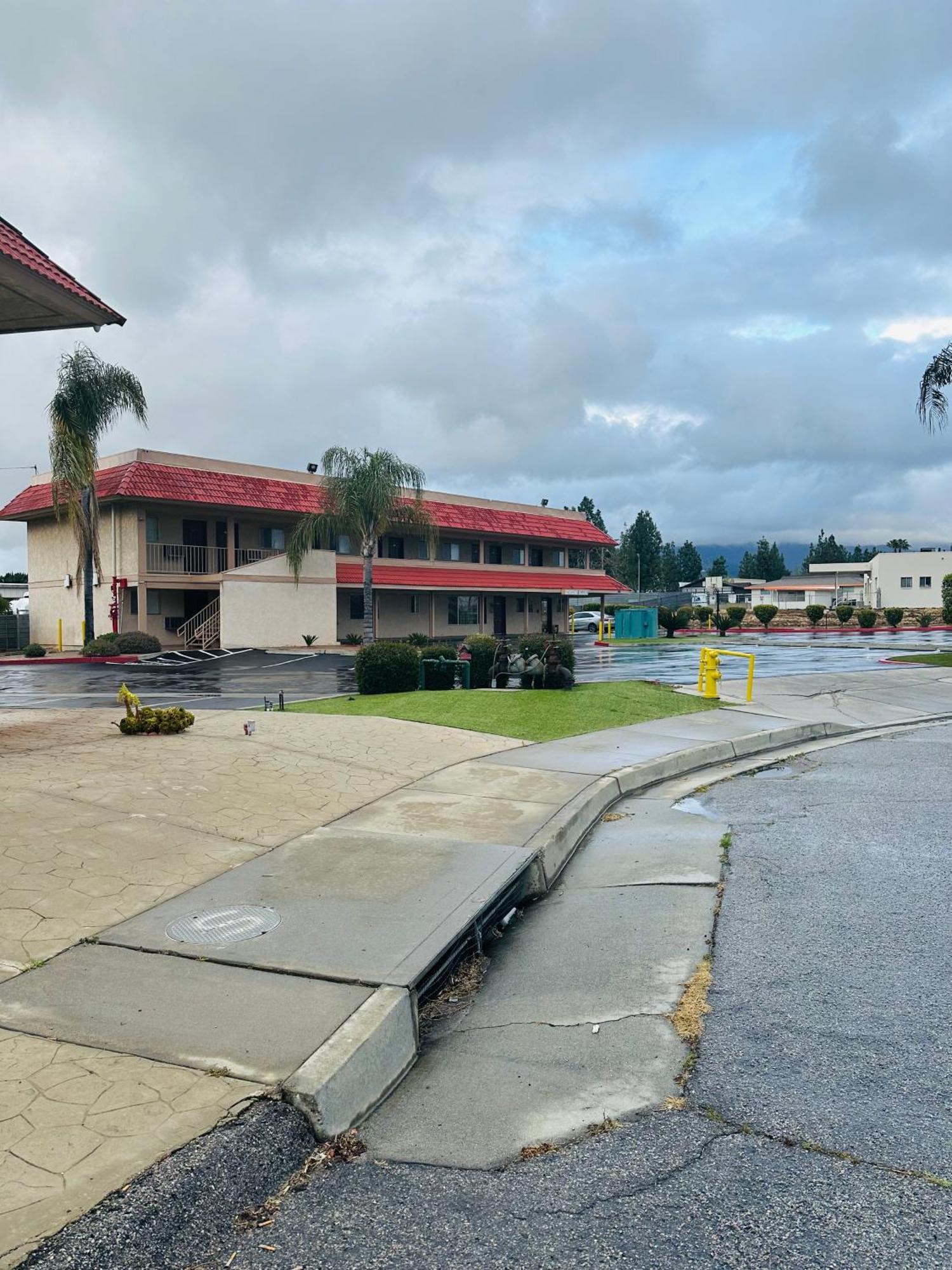 Americas Best Value Inn Calimesa Extérieur photo